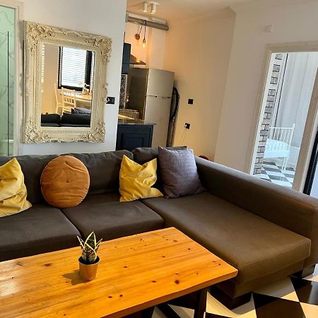 Shantell Luxury Apartment 네타니아 외부 사진