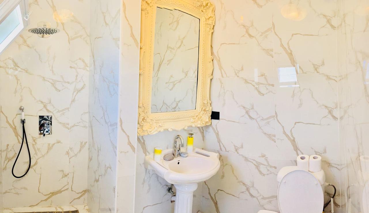 Shantell Luxury Apartment 네타니아 외부 사진