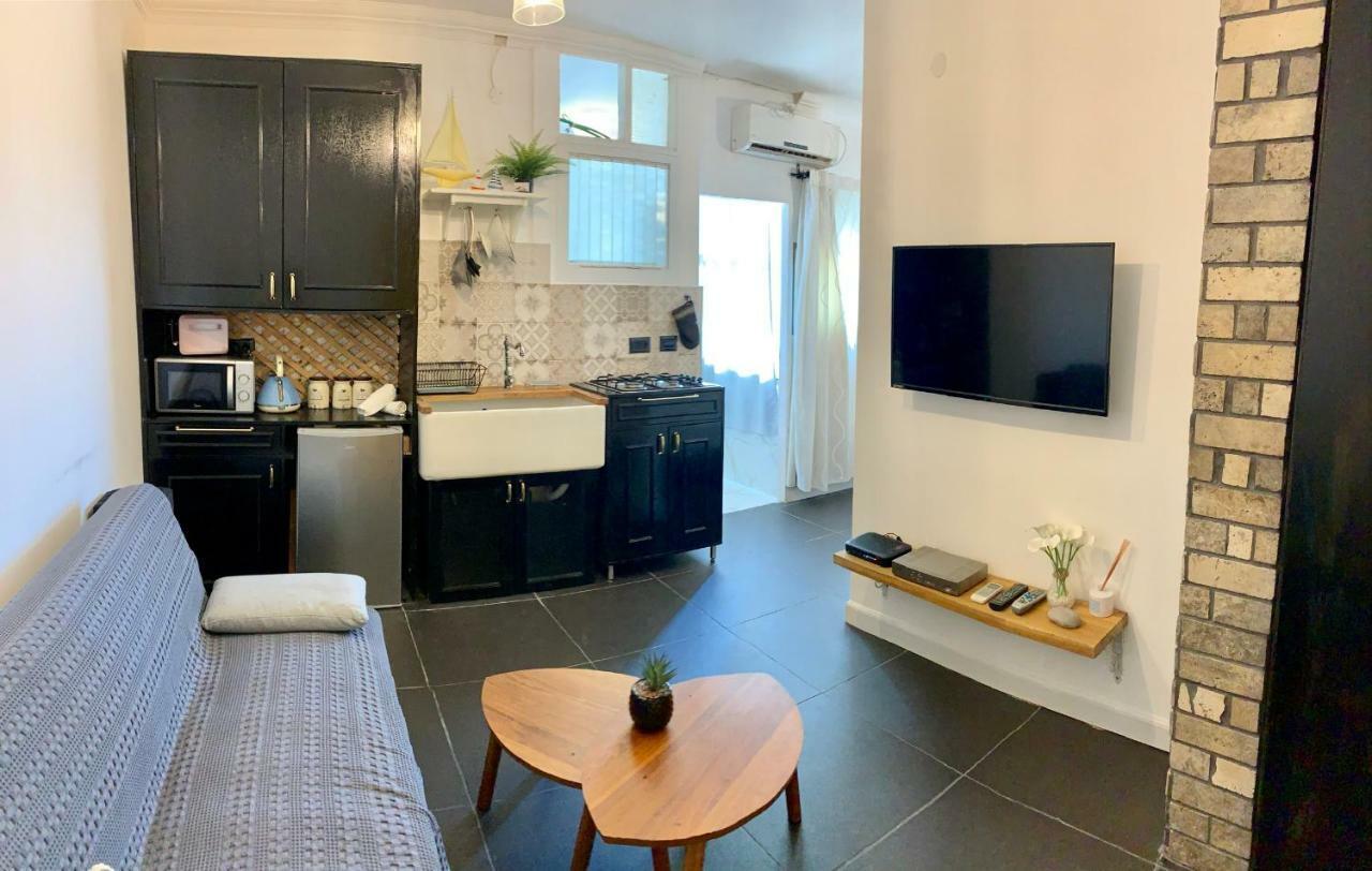 Shantell Luxury Apartment 네타니아 외부 사진